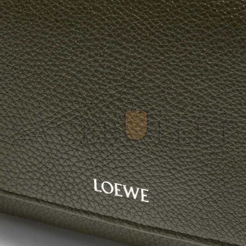 LOEWE SMALL PEBBLE MESSENGER BAG IN SUPPLE GRAINED CALFSKIN BANBPCBX01 (20*12.5*6cm)